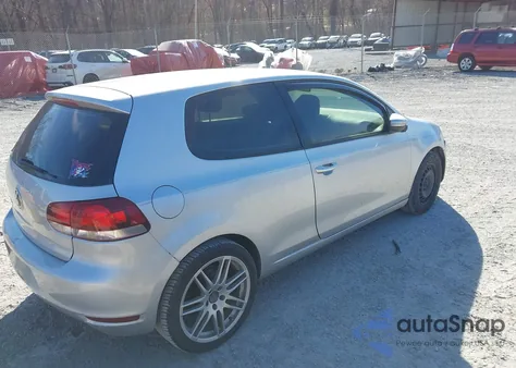 2013 Volkswagen Golf 2.5L 2-Door z USA, uszkodzony, nr VIN WVWAB7AJ3DW042468